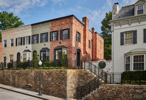 Townhouses in Rosewood Place .